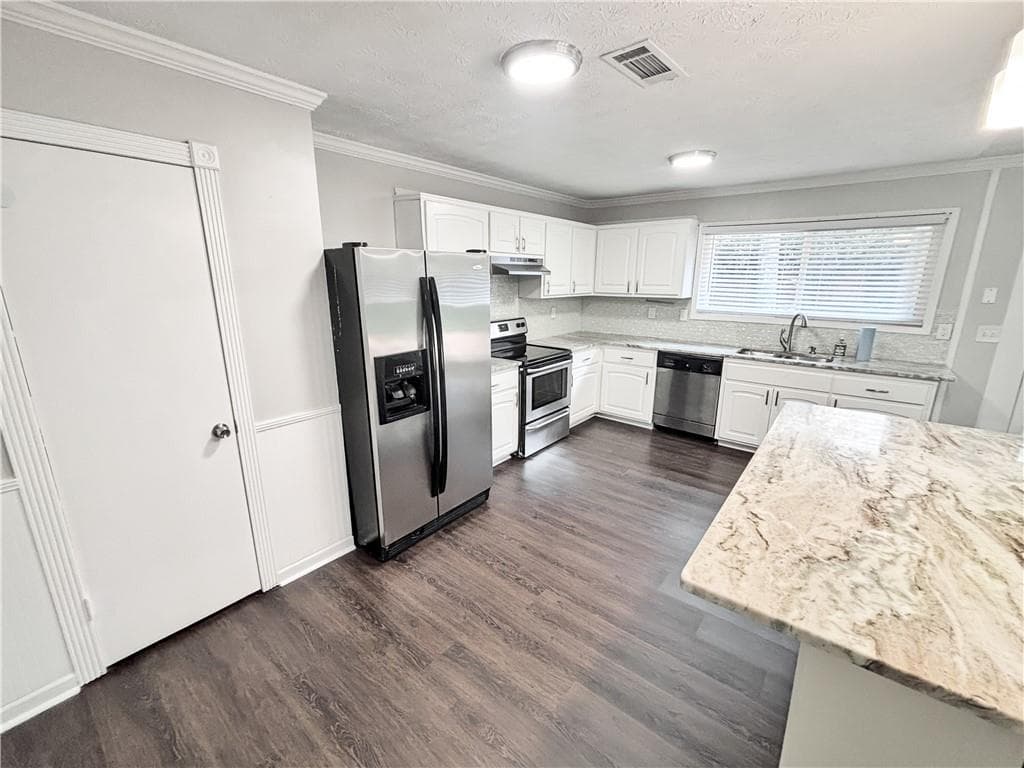3 bedroom, 2 bathroom, 1,590 sq ft single family residence for rent at 1552 Blackwell Road, Marietta, GA 30066 for $2,250 a month — photo 5
