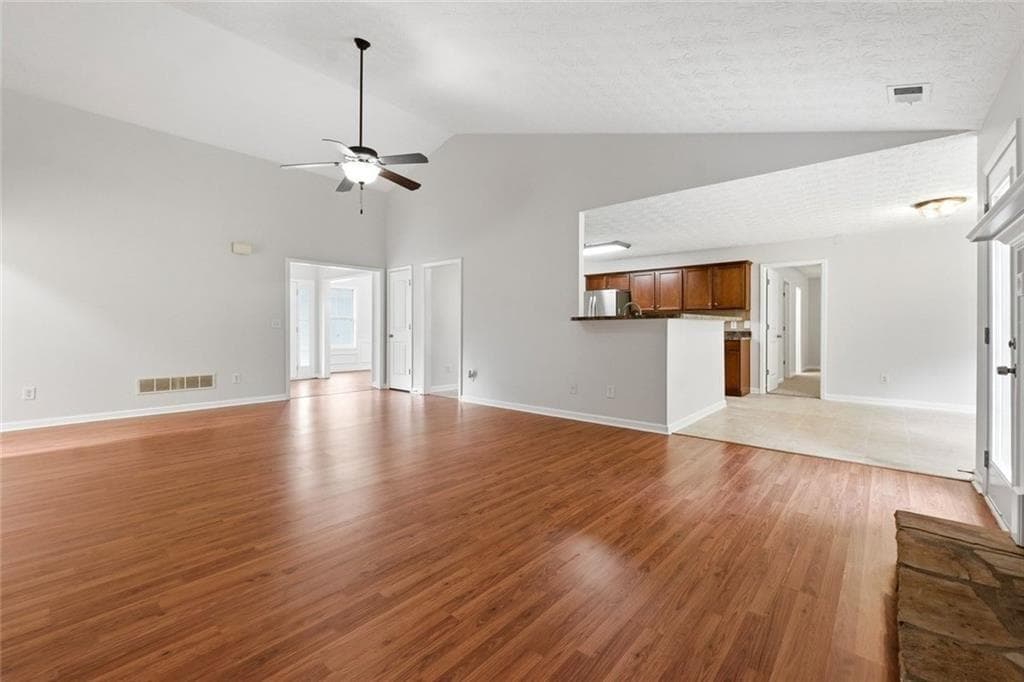 3 bedroom, 2 bathroom, 2,092 sq ft single family residence under contract at 131 Elk Drive, Temple, GA 30179 — photo 5