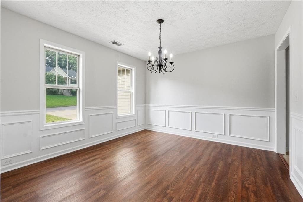 3 bedroom, 2 bathroom, 2,092 sq ft single family residence under contract at 131 Elk Drive, Temple, GA 30179 — photo 9