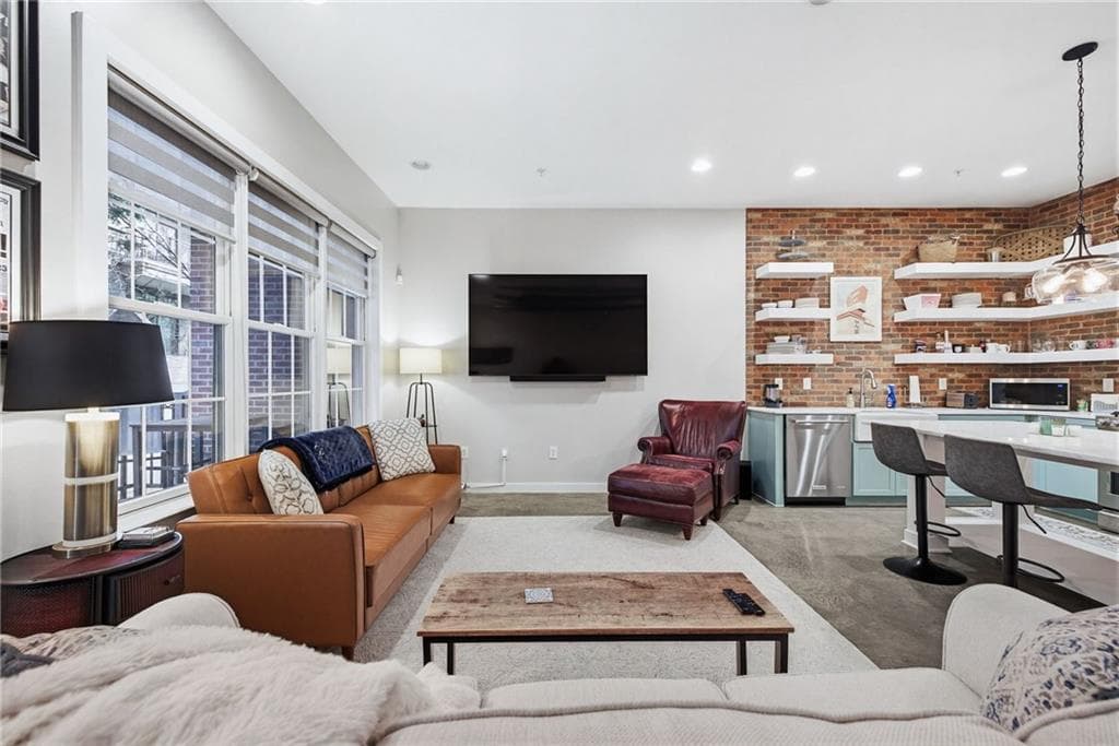 1 bedroom, 1 bathroom, 983 sq ft condominium for sale at 680 Greenwood Avenue 209, Atlanta, GA 30306 — photo 1 of 29