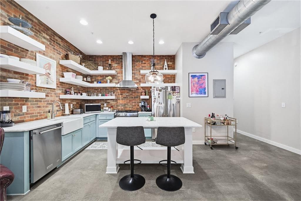 1 bedroom, 1 bathroom, 983 sq ft condominium for sale at 680 Greenwood Avenue 209, Atlanta, GA 30306 — photo 4