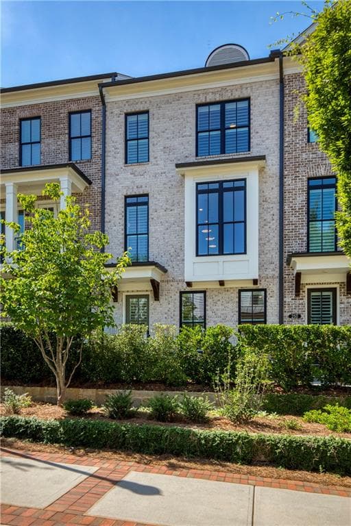 3 bedroom, 4 bathroom, 2,105 sq ft home for sale at 260 Briscoe Way, Alpharetta, GA