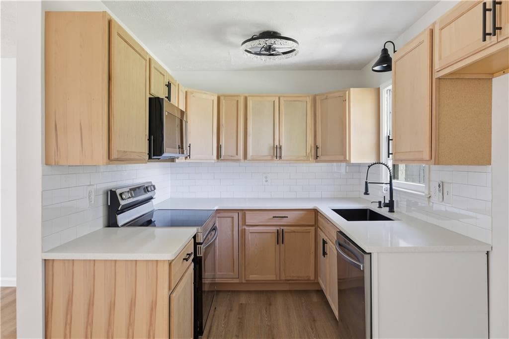 3 bedroom, 2 bathroom, 1,056 sq ft single family residence for sale at 5734 Hill Road, Powder Springs, GA 30127 — photo 2