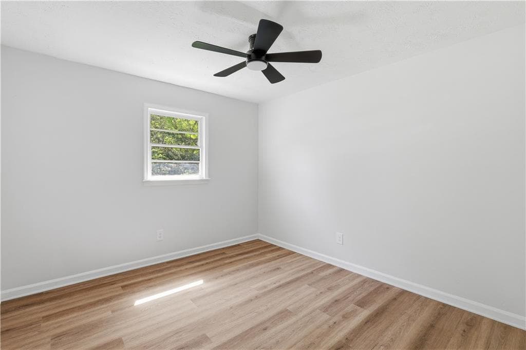 3 bedroom, 2 bathroom, 1,056 sq ft single family residence for sale at 5734 Hill Road, Powder Springs, GA 30127 — photo 4