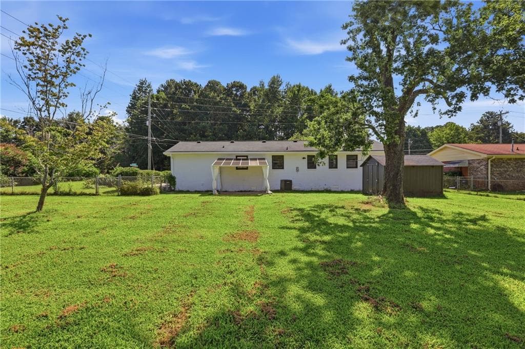 3 bedroom, 2 bathroom, 1,056 sq ft single family residence for sale at 5734 Hill Road, Powder Springs, GA 30127 — photo 5