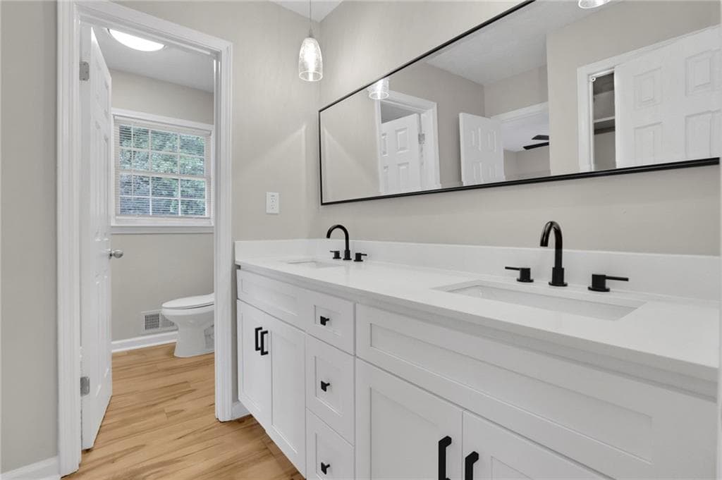3 bedroom, 2 bathroom, 2,036 sq ft single family residence for sale at 2666 Abilene Trail, Snellville, GA 30078 — photo 5
