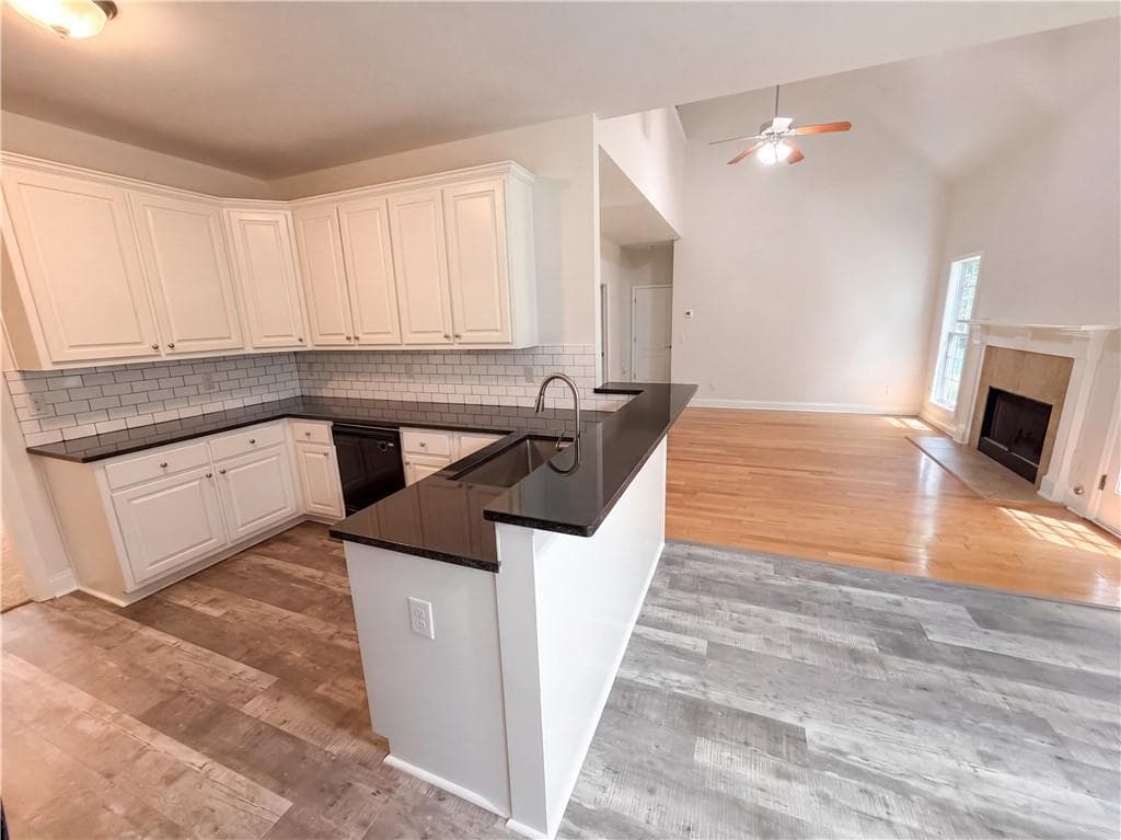 3 bedroom, 3 bathroom, 2,110 sq ft single family residence under contract at 95 Woods Way, Jefferson, GA 30549 — photo 9