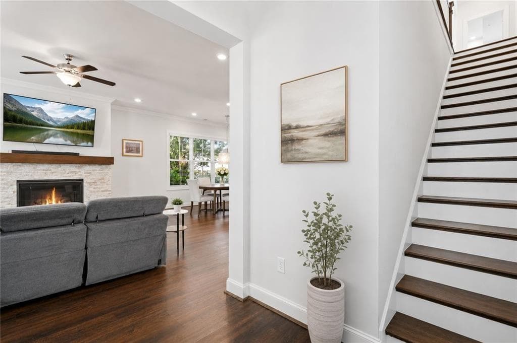 3 bedroom, 3 bathroom, 2,370 sq ft single family residence for sale at 200 Magnolia Blossom Court, Marietta, GA 30060 — photo 3