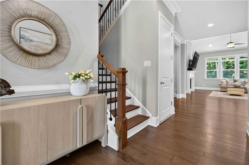 6 bedroom, 4 bathroom, 4,047 sq ft single family residence for sale at 2183 Calverton Lane, Atlanta, GA 30331 — photo 9