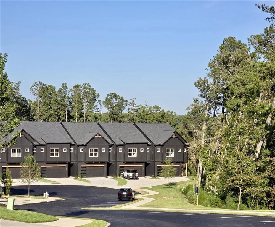 3 bedroom, 3 bathroom, 1,717 sq ft townhouse for sale at 116 Waterview Court, Waleska, GA 30183 — photo 2