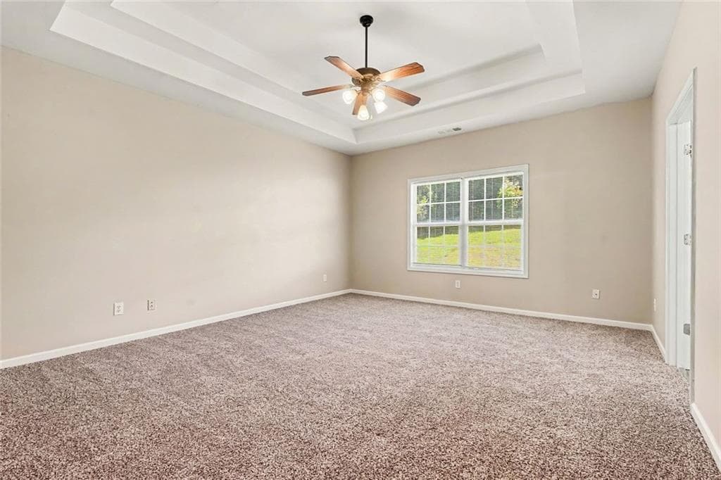 4 bedroom, 3 bathroom, 1,901 sq ft single family residence for sale at 6892 Grand Hickory Drive, Braselton, GA 30517 — photo 7