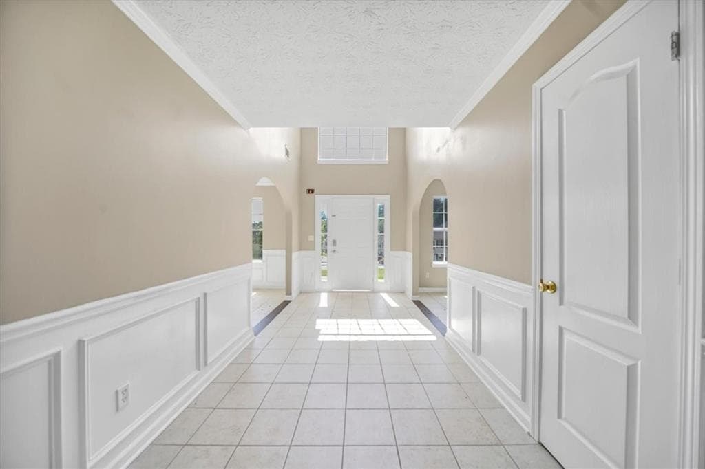 5 bedroom, 3 bathroom, 2,986 sq ft single family residence under contract at 7354 Petunia Drive, Riverdale, GA 30296 — photo 5