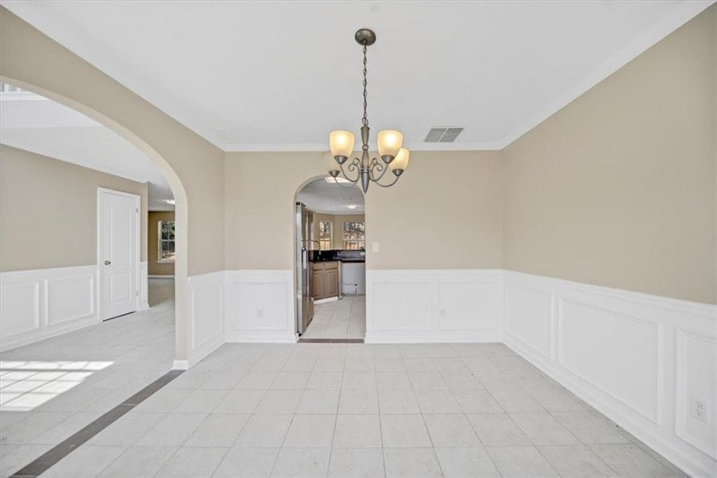 5 bedroom, 3 bathroom, 2,986 sq ft single family residence under contract at 7354 Petunia Drive, Riverdale, GA 30296 — photo 10
