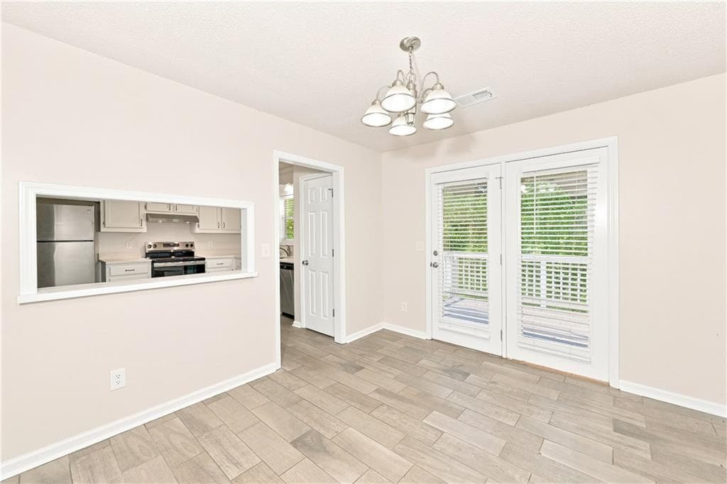 4 bedroom, 3 bathroom, 1,926 sq ft single family residence for sale at 2950 Williams Farm Drive, Dacula, GA 30019 — photo 5