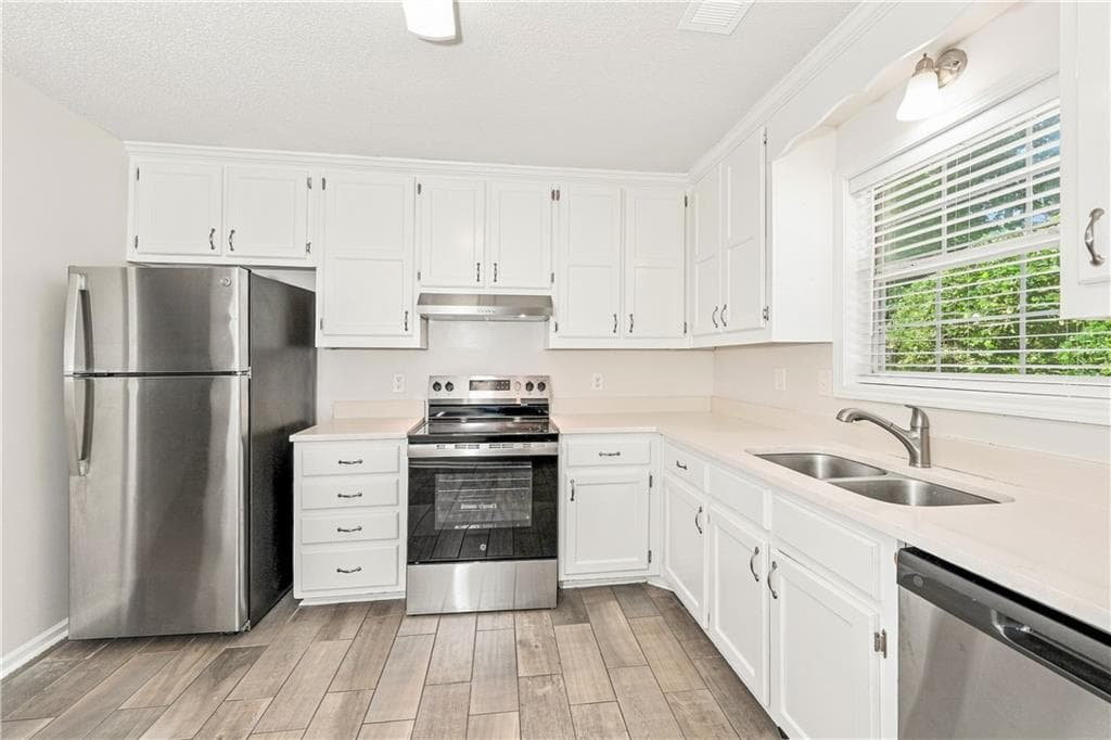 4 bedroom, 3 bathroom, 1,926 sq ft single family residence for sale at 2950 Williams Farm Drive, Dacula, GA 30019 — photo 6