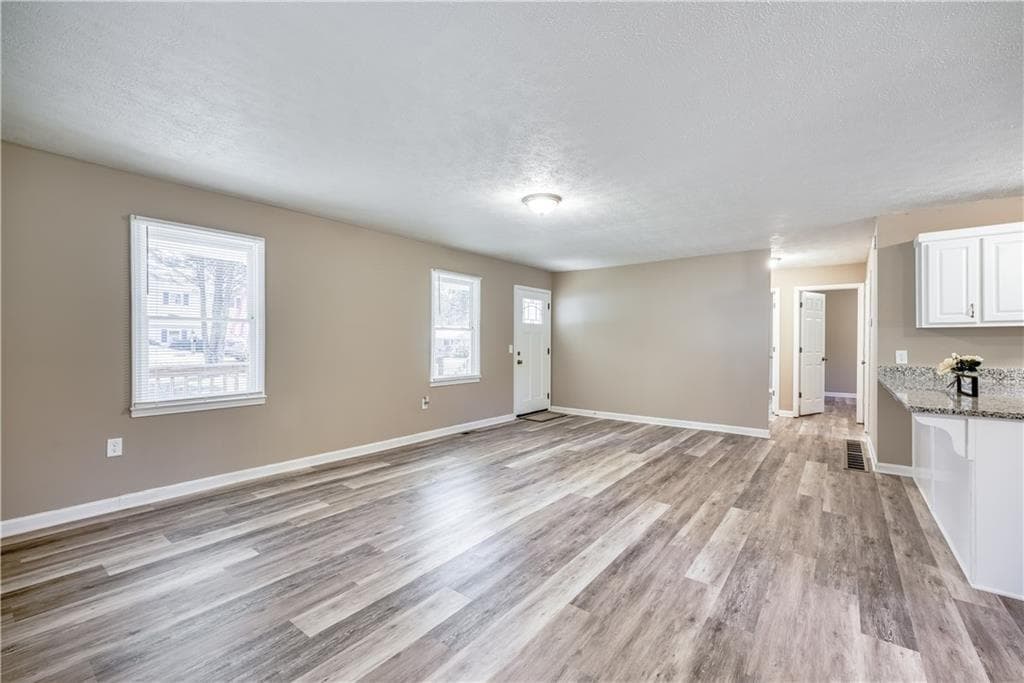 3 bedroom, 2 bathroom, 1,416 sq ft single family residence for rent at 130 Glory Lane, Mount Airy, GA 30563 for $1,700 a month — photo 5