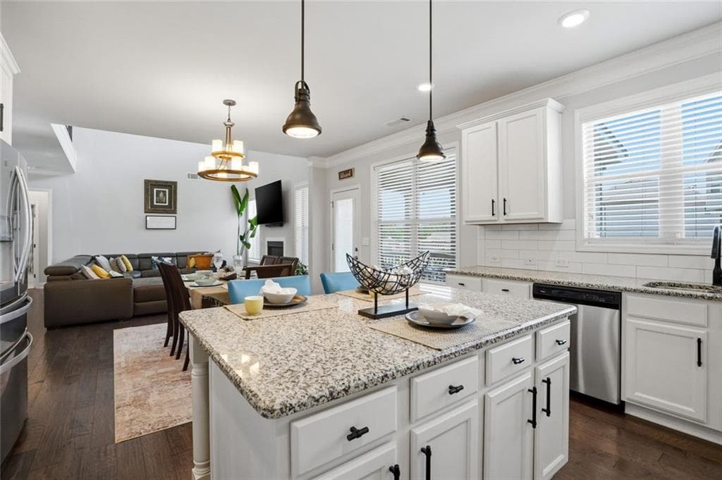 6 bedroom, 5 bathroom, 4,347 sq ft single family residence for sale at 1883 Hampton Grove Way, Dacula, GA 30019 — photo 9