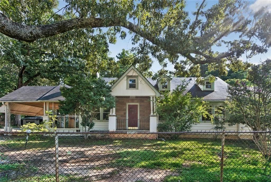 4 bedroom, 3 bathroom, 2,637 sq ft single family residence for sale at 1885 Connally Drive, Atlanta, GA 30344 — photo 5