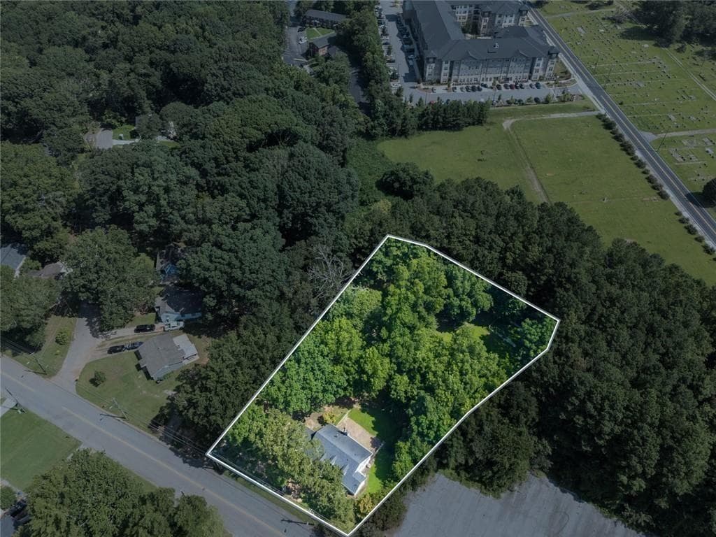 4 bedroom, 3 bathroom, 2,637 sq ft single family residence for sale at 1885 Connally Drive, Atlanta, GA 30344 — photo 7