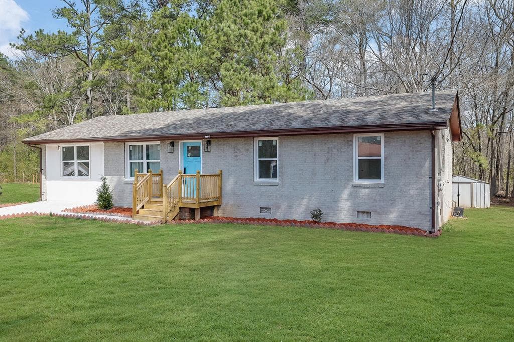 4 bedroom, 2 bathroom, 1,300 sq ft single family residence for sale at 2030 Euclid Street, Statham, GA 30666