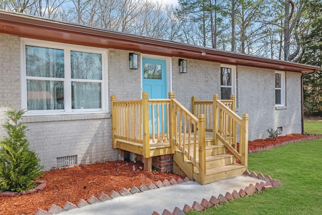 4 bedroom, 2 bathroom, 1,300 sq ft single family residence for sale at 2030 Euclid Street, Statham, GA 30666 — photo 4