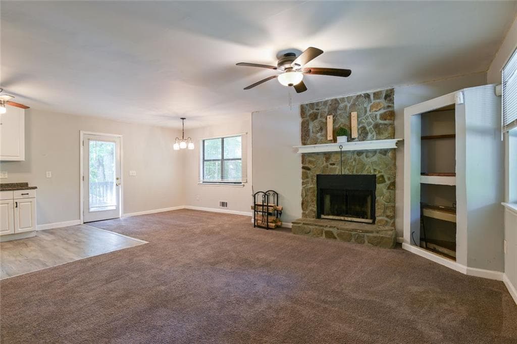 4 bedroom, 2 bathroom, 1,320 sq ft single family residence for sale at 615 Brooks St Street, Dallas, GA 30157 — photo 4