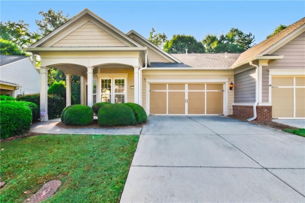 2 bedroom, 2 bathroom, 1,218 sq ft townhouse for sale at 6136 Longleaf Drive, Hoschton, GA 30548 — photo 1 of 49