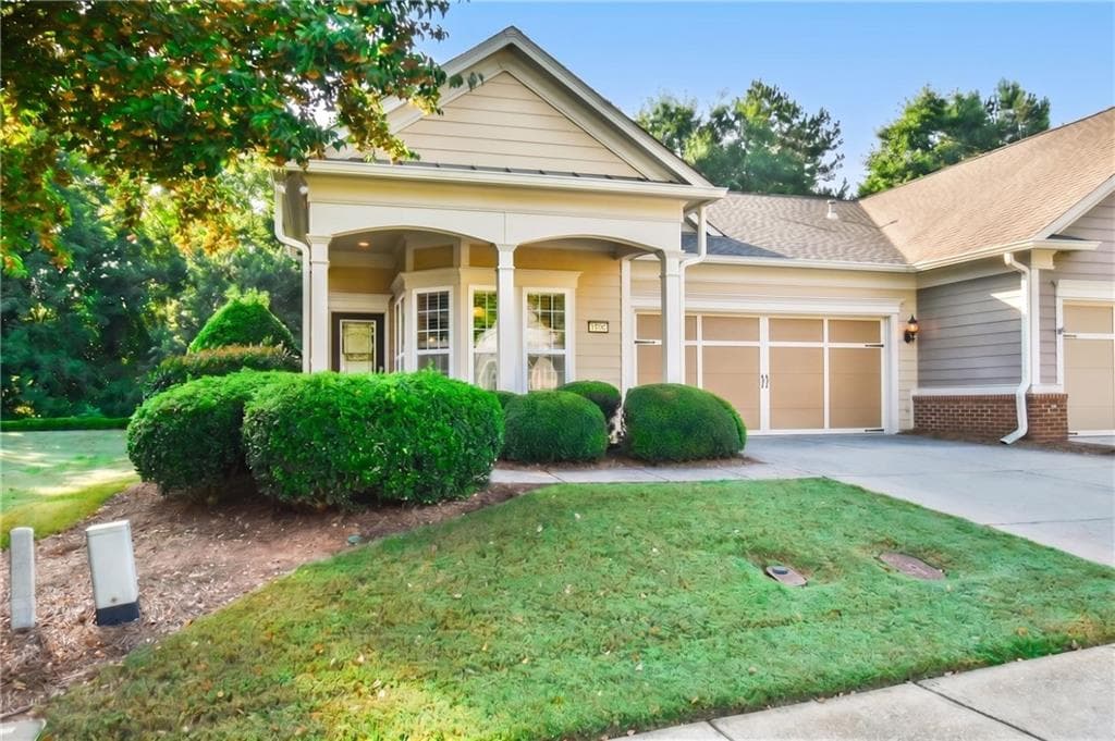 2 bedroom, 2 bathroom, 1,218 sq ft townhouse for sale at 6136 Longleaf Drive, Hoschton, GA 30548 — photo 2