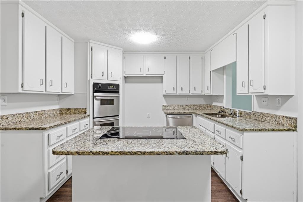 5 bedroom, 3 bathroom, 2,834 sq ft single family residence for sale at 3580 Downing Street, Marietta, GA 30066 — photo 9