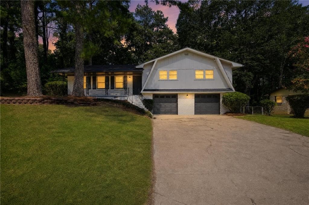 3 bedroom, 2 bathroom, 1,462 sq ft single family residence for sale at 5675 Morning Creek Circle, College Park, GA 30349