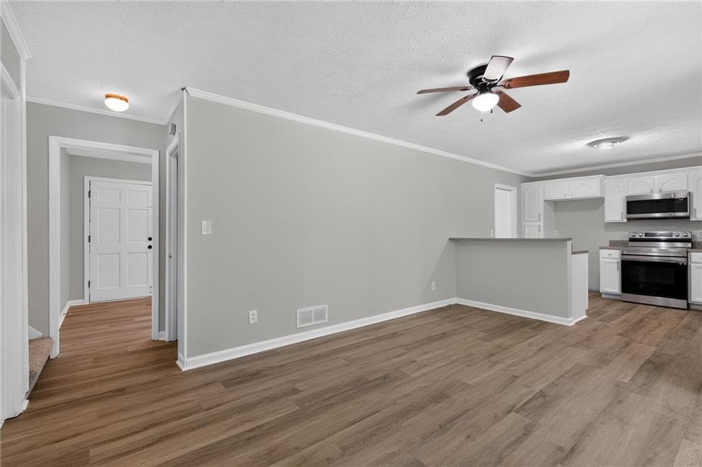 3 bedroom, 2 bathroom, 1,462 sq ft single family residence for sale at 5675 Morning Creek Circle, College Park, GA 30349 — photo 5