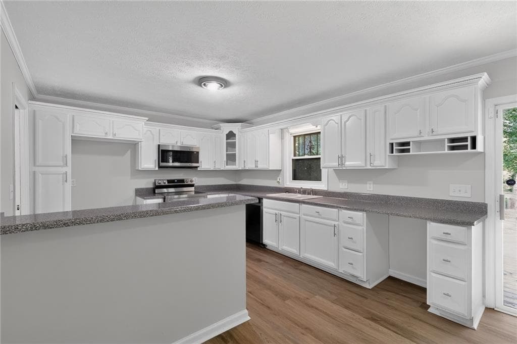 3 bedroom, 2 bathroom, 1,462 sq ft single family residence for sale at 5675 Morning Creek Circle, College Park, GA 30349 — photo 7
