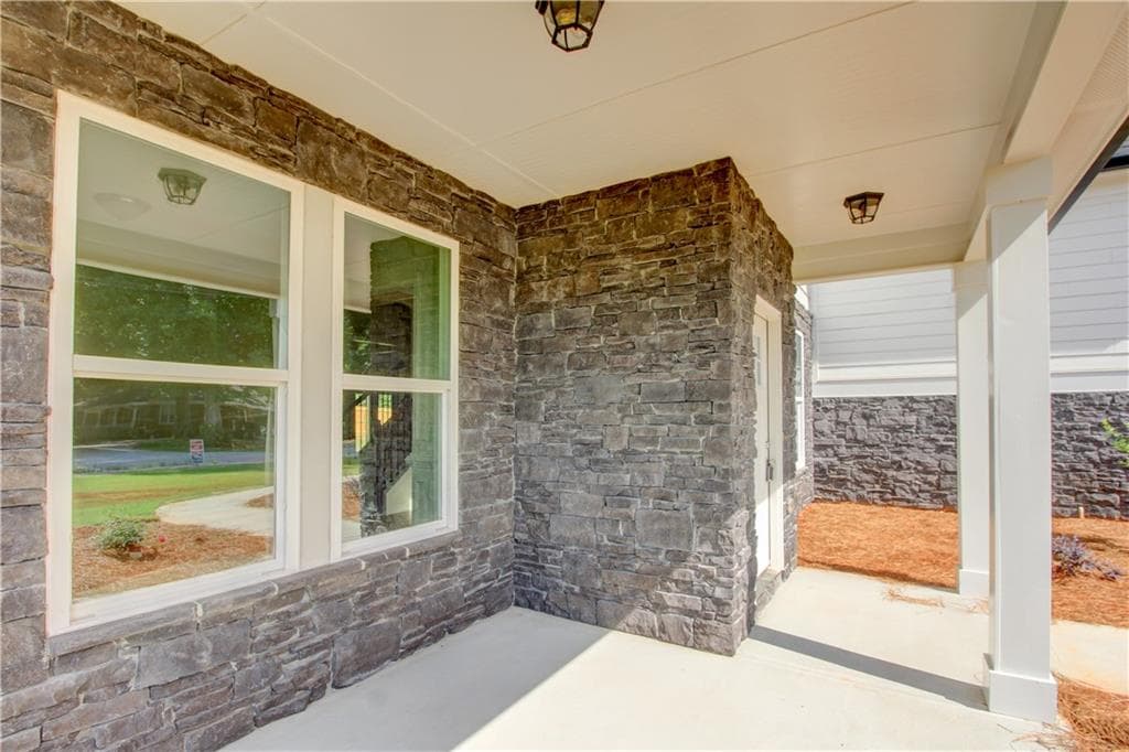 5 bedroom, 4 bathroom, 3,476 sq ft single family residence under contract at 23 Woodland Road, Covington, GA 30016 — photo 5