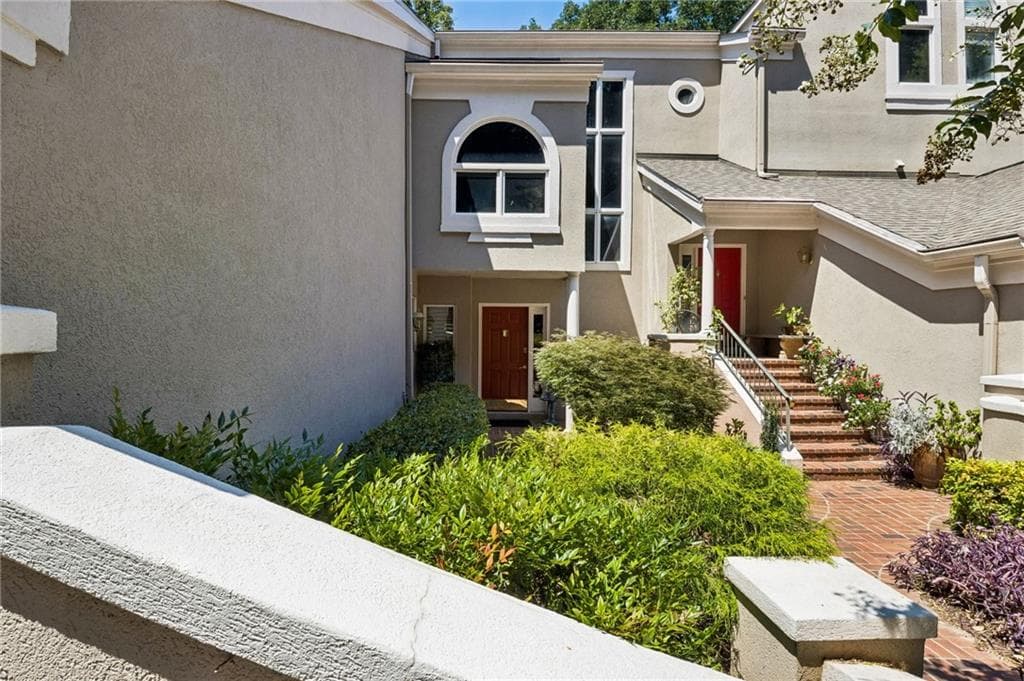 3 bedroom, 4 bathroom, 3,172 sq ft townhouse for sale at 3184 Paces Mill Road, Atlanta, GA 30339 — photo 3