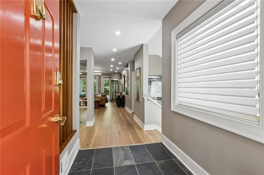 3 bedroom, 4 bathroom, 3,172 sq ft townhouse for sale at 3184 Paces Mill Road, Atlanta, GA 30339 — photo 5