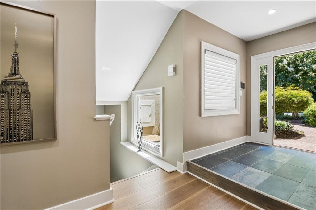3 bedroom, 4 bathroom, 3,172 sq ft townhouse for sale at 3184 Paces Mill Road, Atlanta, GA 30339 — photo 7