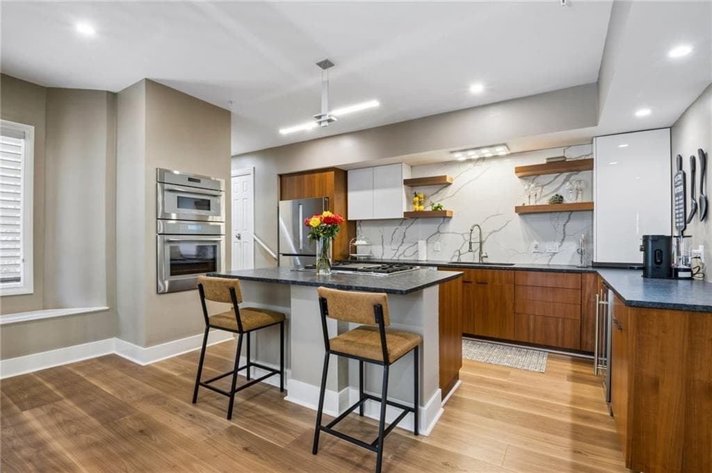 3 bedroom, 4 bathroom, 3,172 sq ft townhouse for sale at 3184 Paces Mill Road, Atlanta, GA 30339 — photo 8