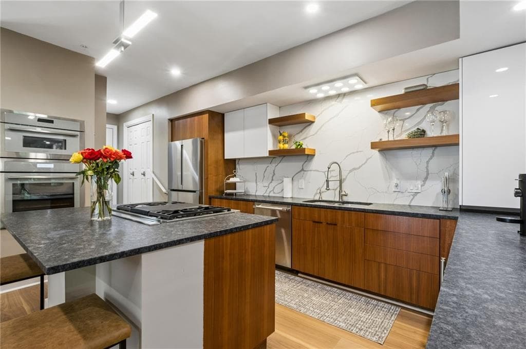 3 bedroom, 4 bathroom, 3,172 sq ft townhouse for sale at 3184 Paces Mill Road, Atlanta, GA 30339 — photo 10