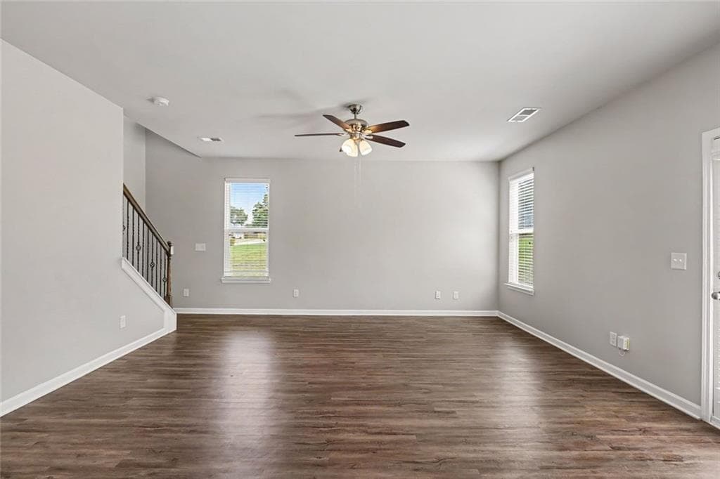 4 bedroom, 3 bathroom, 2,261 sq ft single family residence for sale at 1146 E Shoreview Drive, Mcdonough, GA 30253 — photo 5