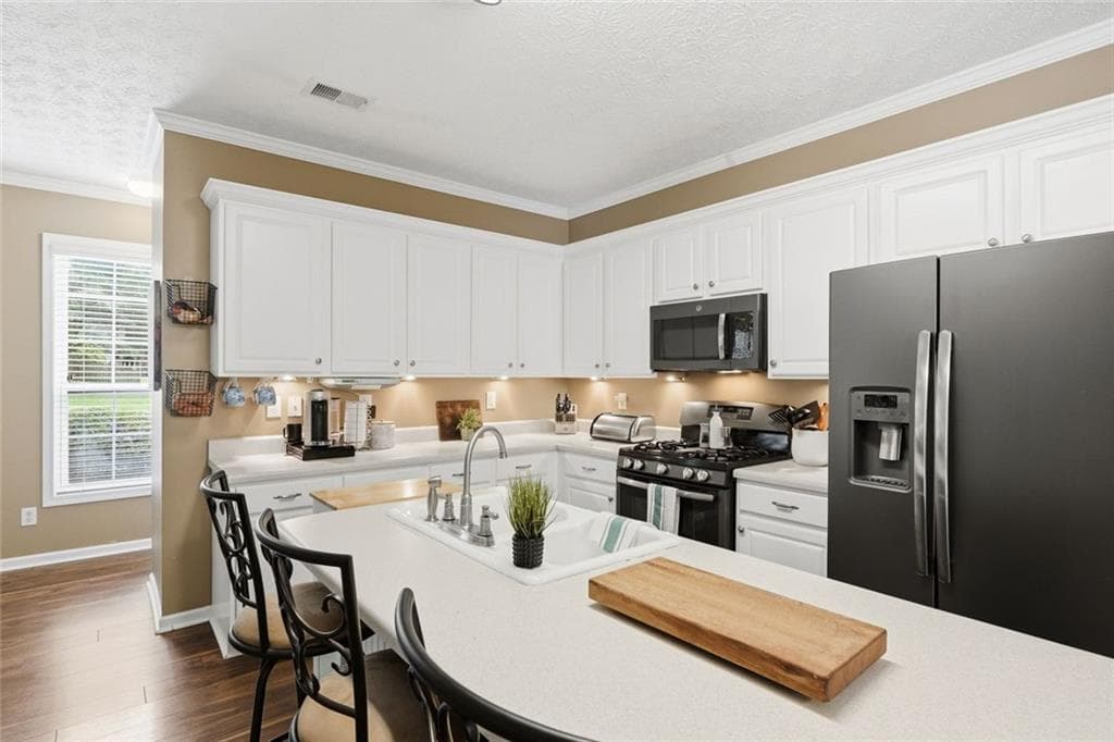 3 bedroom, 3 bathroom, 1,710 sq ft single family residence for sale at 306 Chamberlyn Lane, Hiram, GA 30141 — photo 2