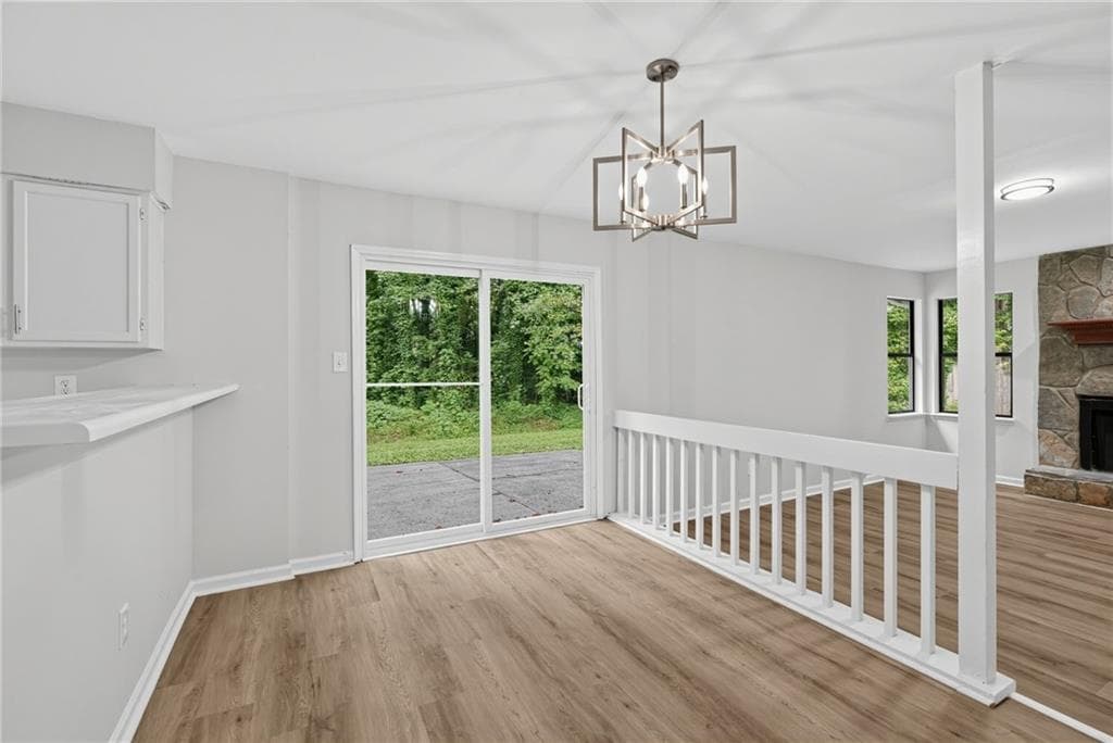3 bedroom, 3 bathroom, 1,978 sq ft single family residence under contract at 5369 Kelleys Creek Drive, Stone Mountain, GA 30088 — photo 8