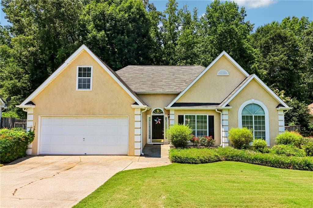4 bedroom, 2 bathroom, 1,943 sq ft single family residence under contract at 115 Parkside Drive, Stockbridge, GA 30281
