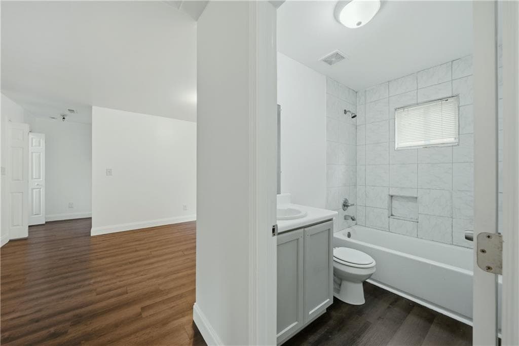 2 bedroom, 2 bathroom, 965 sq ft single family residence for sale at 226 Thornton Street, Atlanta, GA 30315 — photo 8