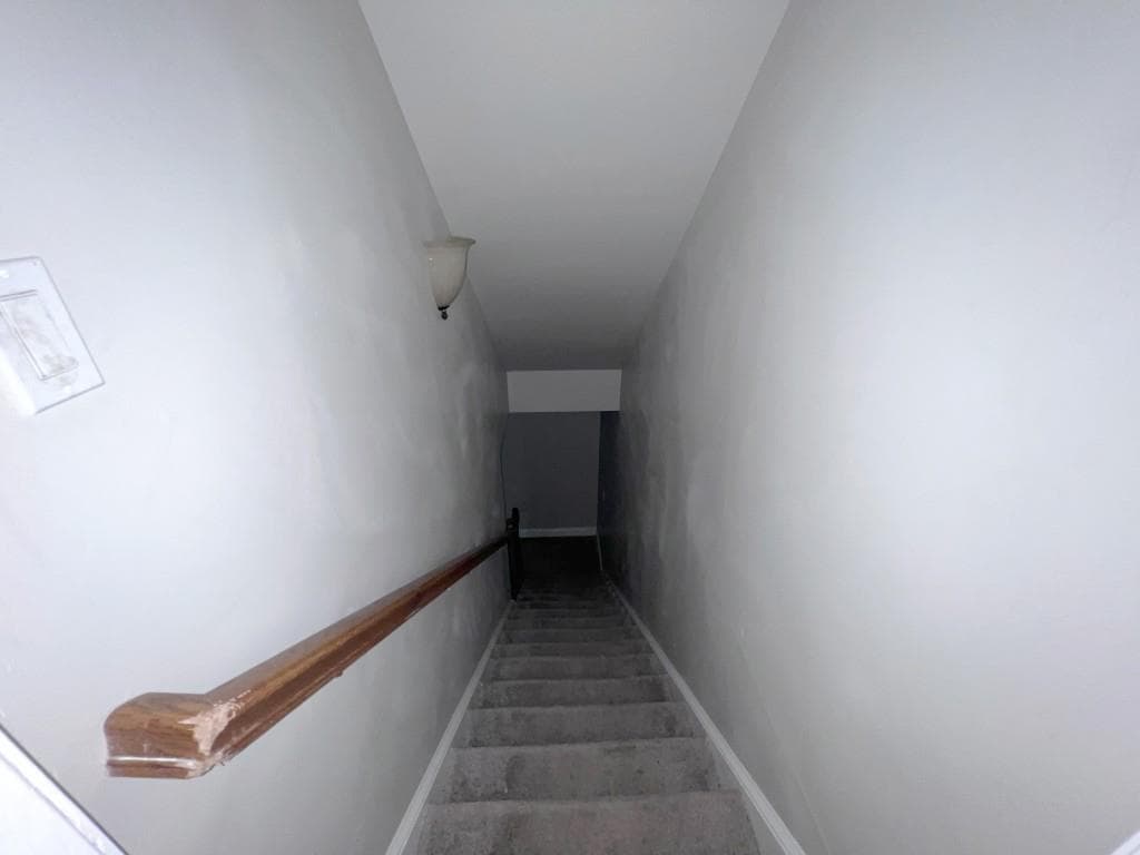 4 bedroom, 4 bathroom, 2,228 sq ft townhouse under contract at 7945 Highland Bluff, Sandy Springs, GA 30328 — photo 10