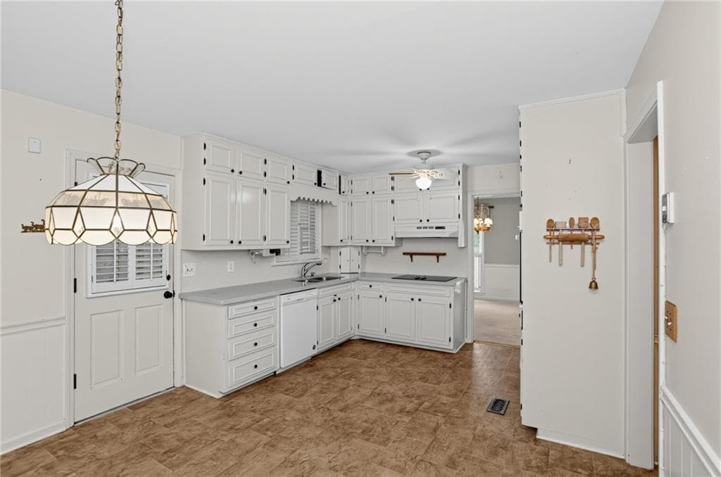 4 bedroom, 3 bathroom, 1,778 sq ft single family residence for sale at 110 Jade Cove Circle, Roswell, GA 30075 — photo 9