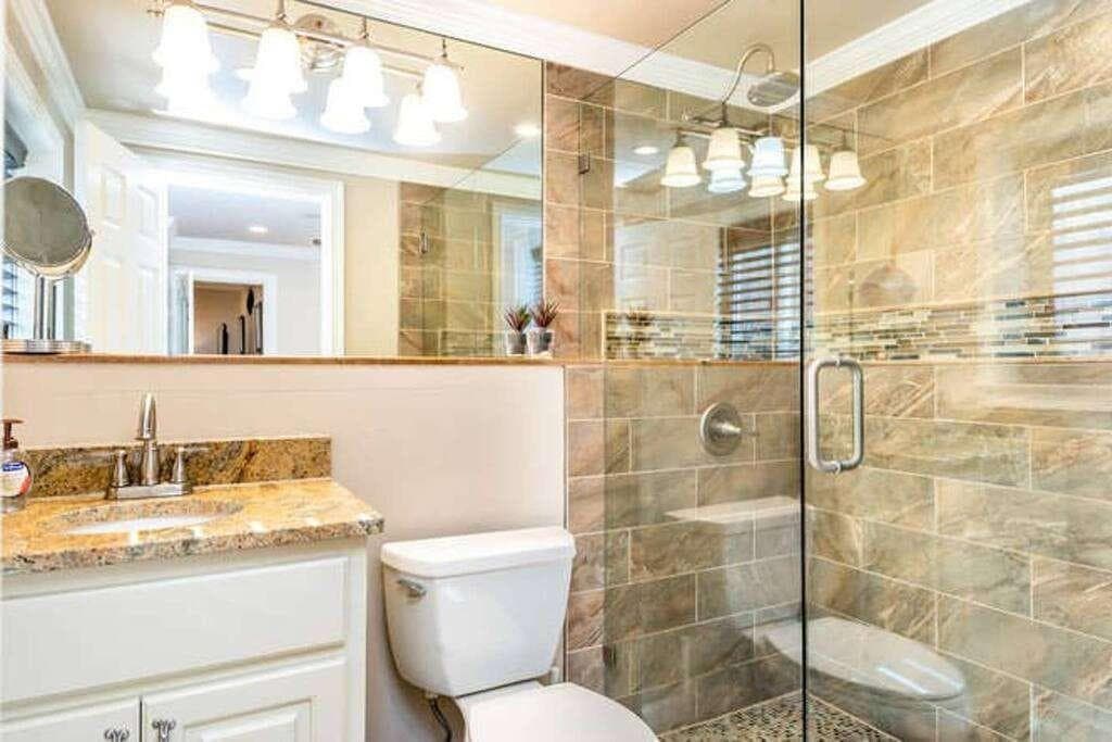 2 bedroom, 2 bathroom, 826 sq ft condominium for sale at 300 W Peachtree Street, Atlanta, GA 30308 — photo 10