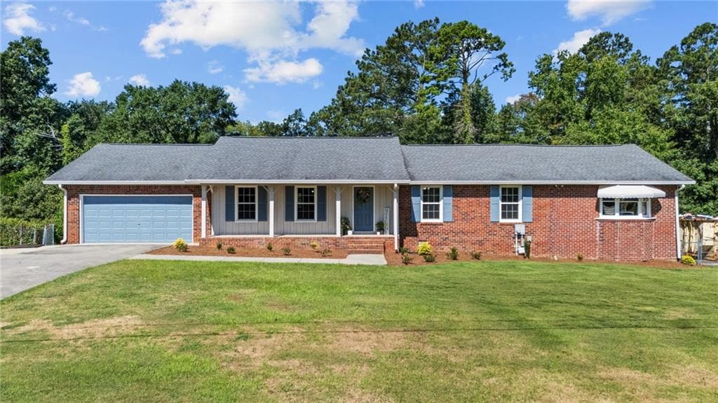 4 bedroom, 3 bathroom, 2,575 sq ft single family residence for sale at 453 Mountain View Road, Rome, GA 30161 — photo 1 of 38