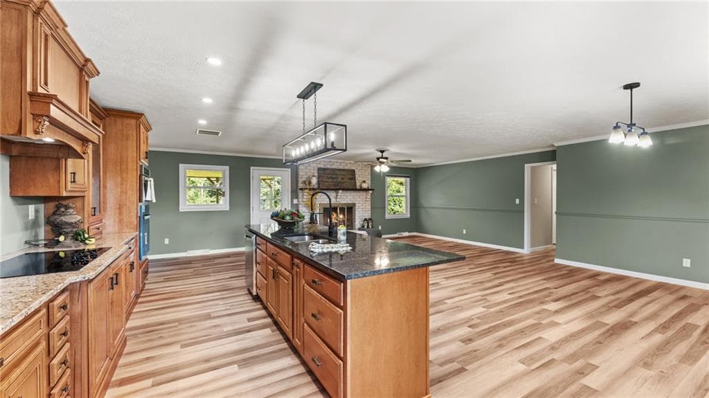 4 bedroom, 3 bathroom, 2,575 sq ft single family residence for sale at 453 Mountain View Road, Rome, GA 30161 — photo 8
