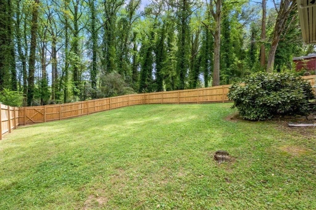 4 bedroom, 2 bathroom, 1,624 sq ft single family residence for sale at 1152 Eastridge Road, Atlanta, GA 30311 — photo 10