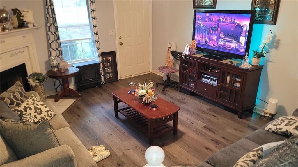 4 bedroom, 3 bathroom, 1,900 sq ft single family residence for sale at 4734 Saddleridge Road, Powder Springs, GA 30127 — photo 3
